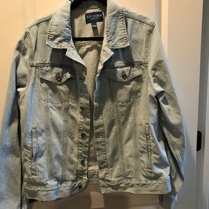Arizona Men’s Light Wash Jean Jacket